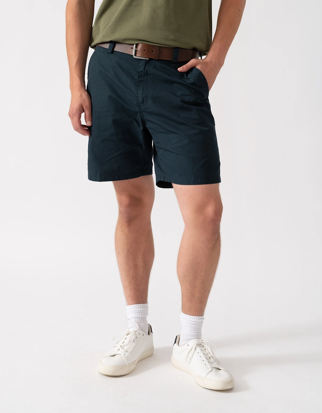 Fjallraven Men's Black Vardag Relaxed Shorts - Dark Navy 555 - Size 32/36
