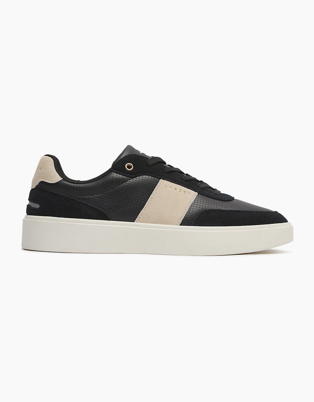 Halkett Black/Off White