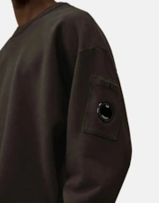 Thumbnail 5 of 6