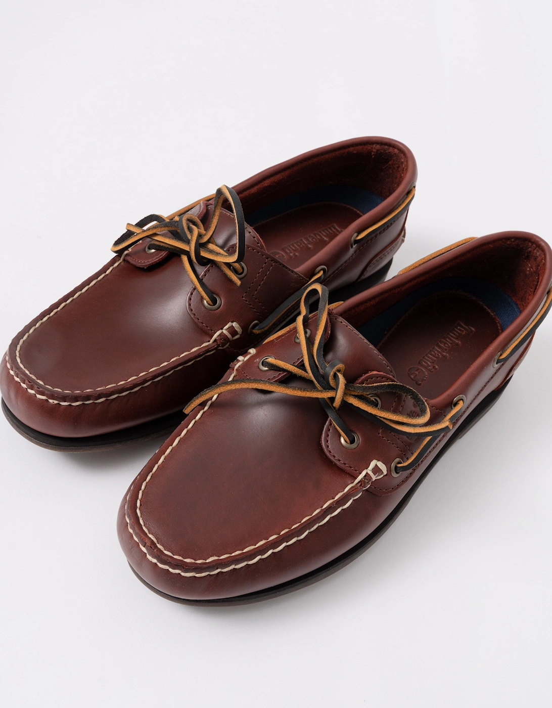 Timberland Mens Classic 2-Eye Leather Boat Shoe - Brown