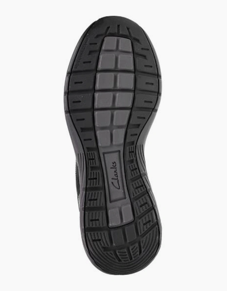 Clarks Motion Trek LX in Black leather