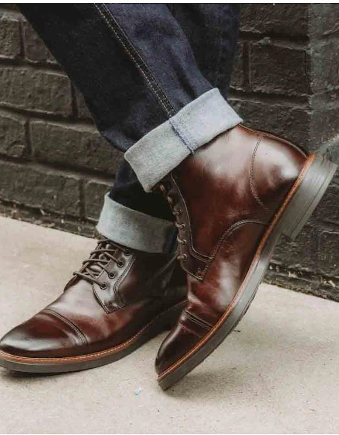 Base London Plymouth Mens Toe Cap Boot in brown