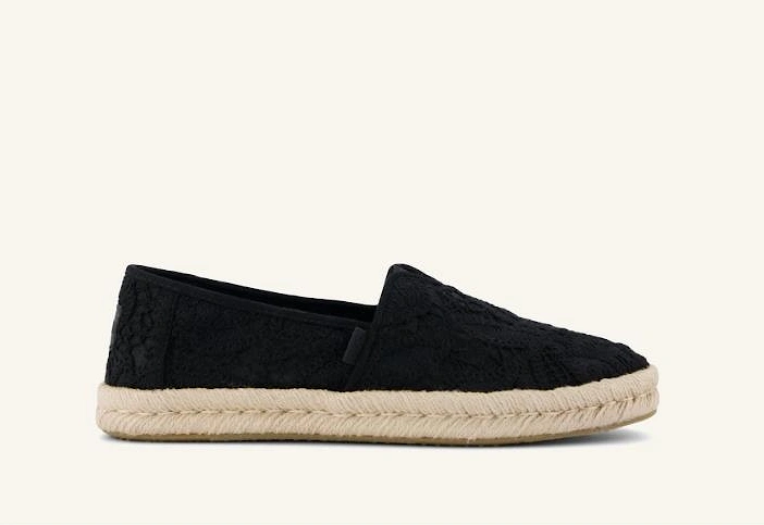 TOMS  Alpargata Rope 2.0 in Black floral crochet