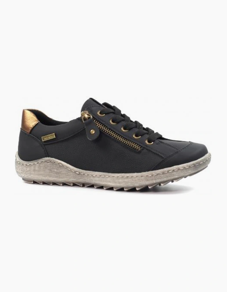 Lunar Sloan waterproof trainer in Black DLB082