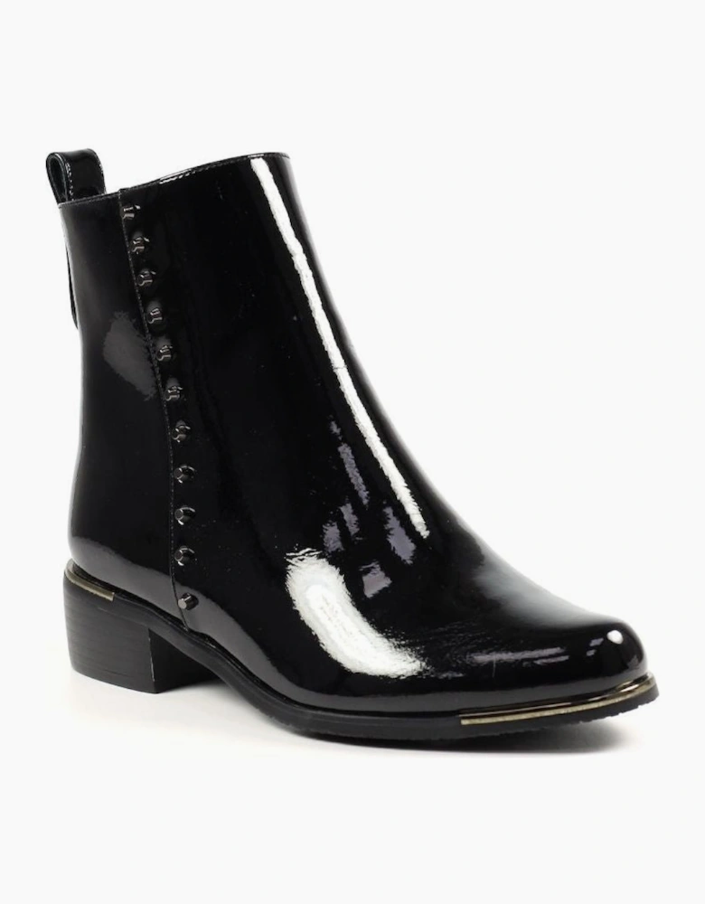 Lunar GLC 794 Violette in black patent boots