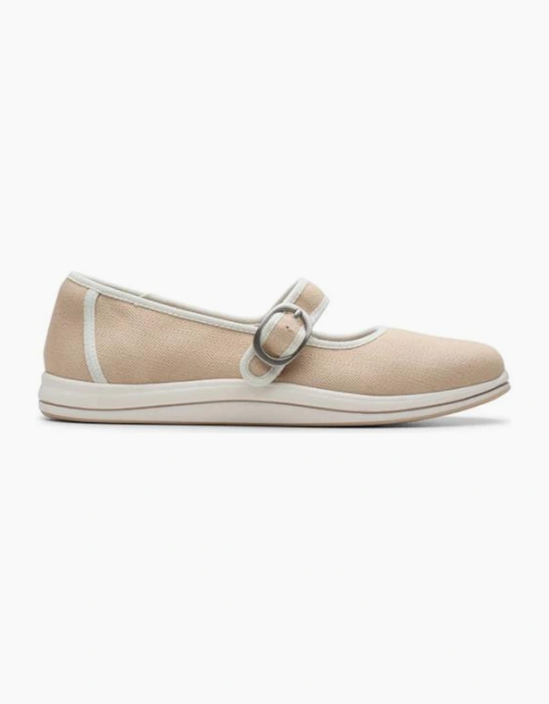 Clarks Cloudsteppers Brinkley Janey in Sand