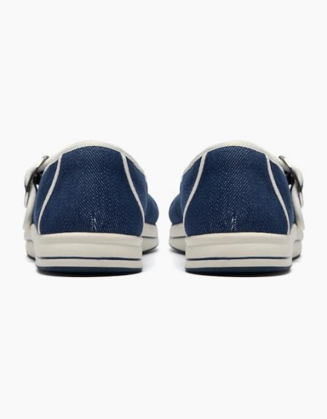 Clarks Cloudsteppers Brinkley Janey in Navy