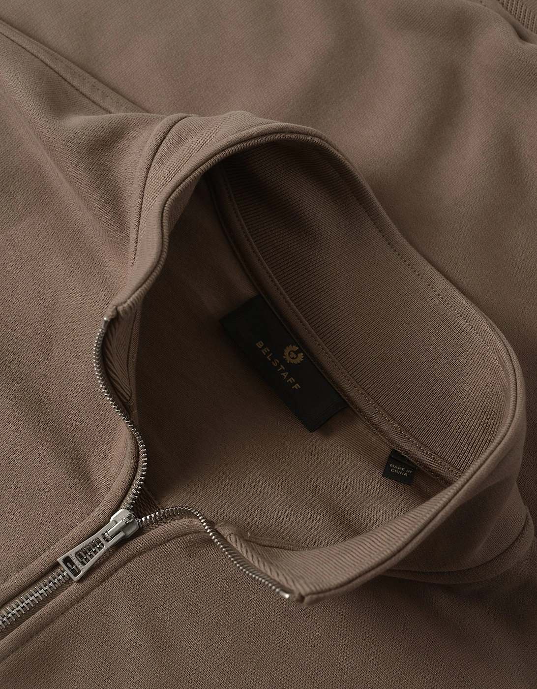 Patch Logo 1/4 Zip Sweatshirt Tan