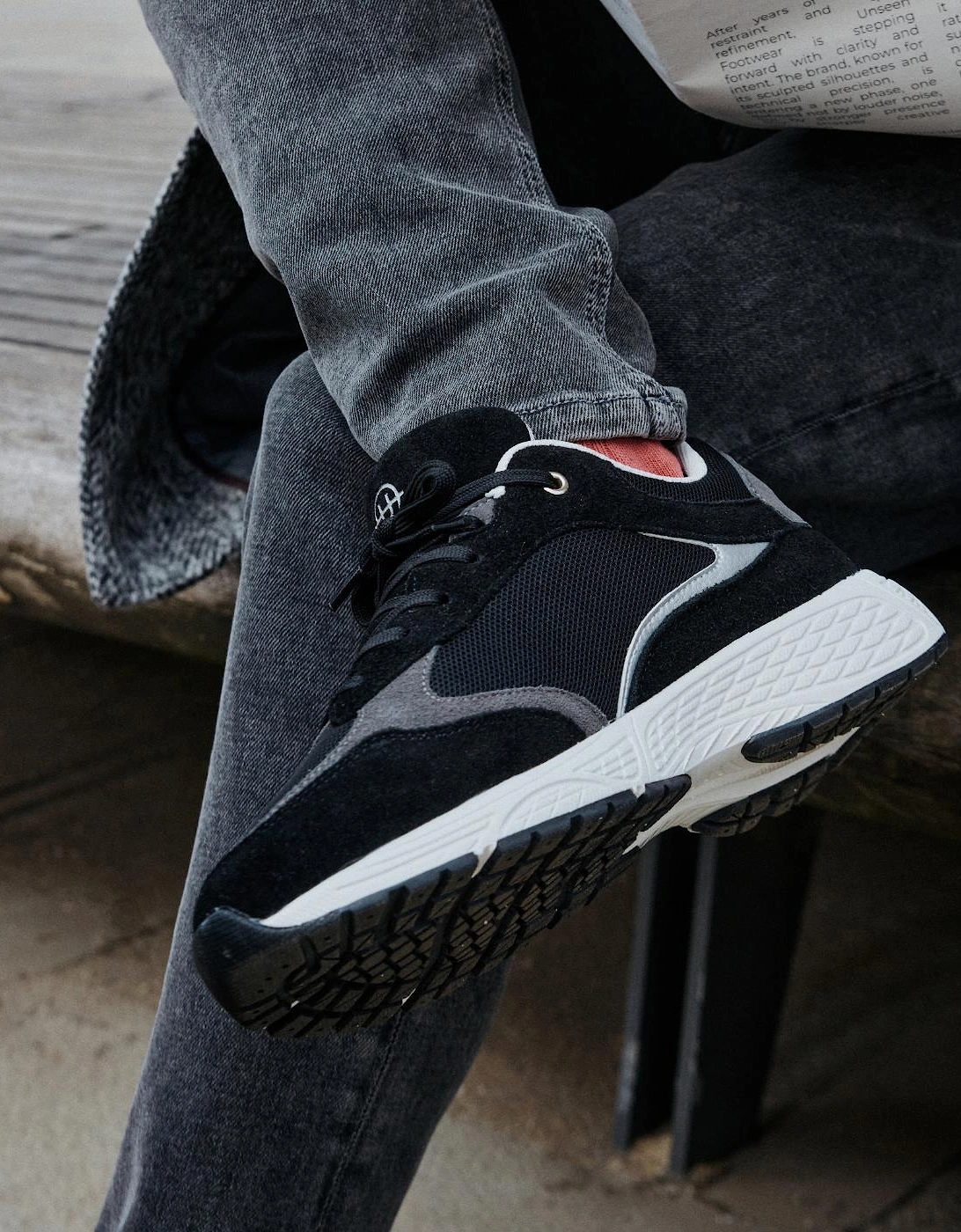 Train Black/Grey