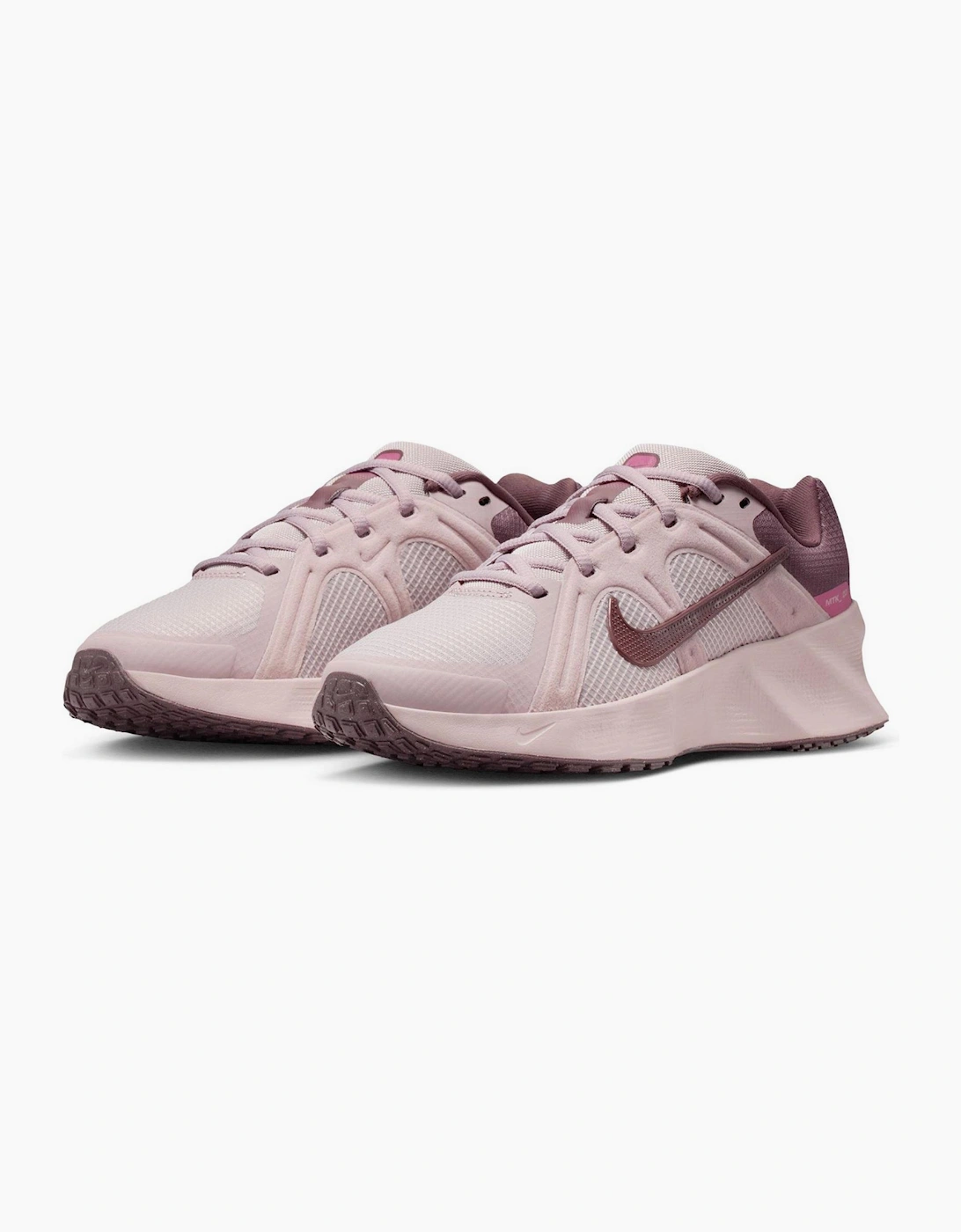 Metro Tek Low Top Sneakers