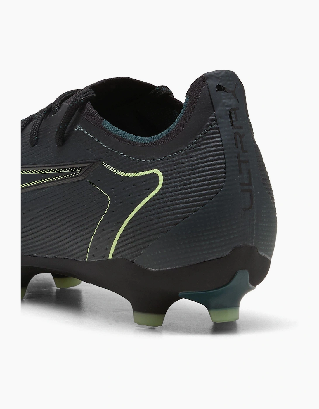 6 Pro Firm Ground Football Boots