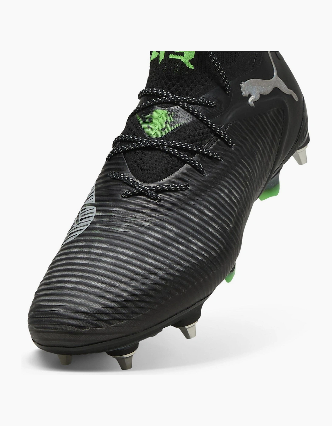 8 Ultimate Soft Ground Football Boots