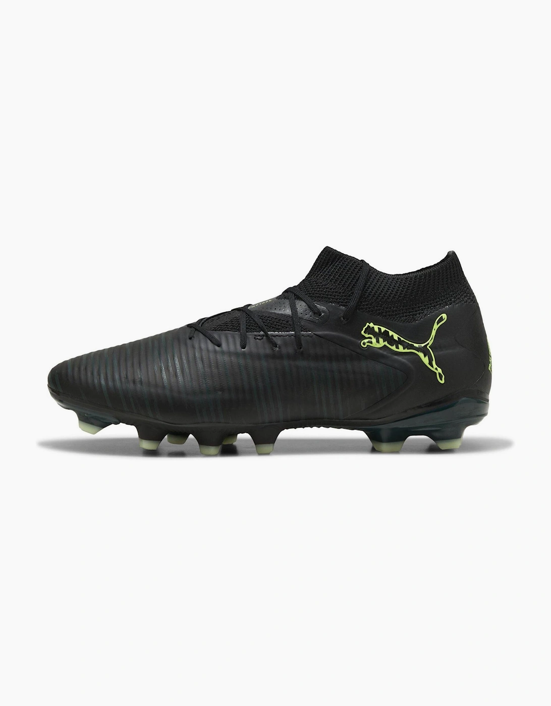 8 Pro Firm Ground Football Boots