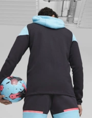 Thumbnail 3 of 6
