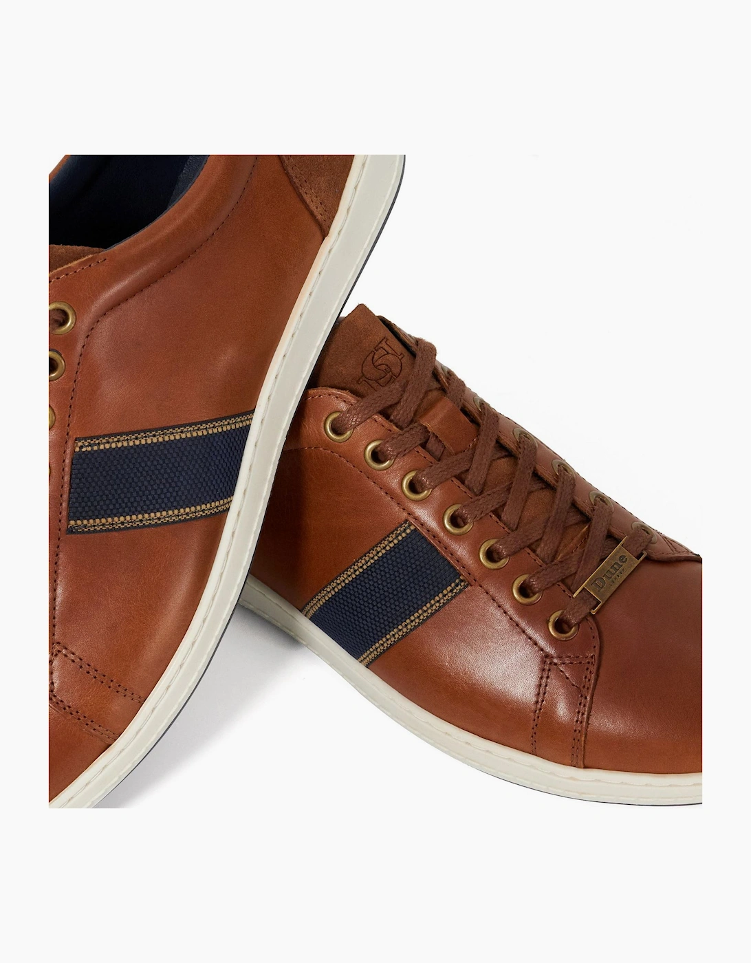 Lo Trint Stripe Lace Up Canvas Low Top Sneakers