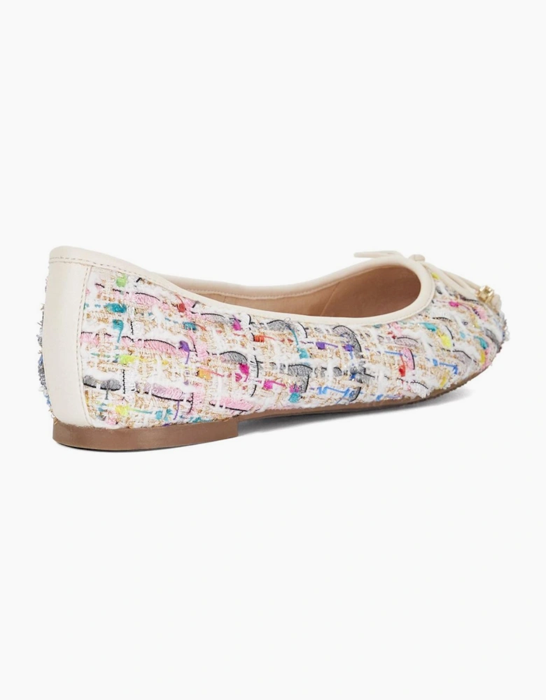 Lo Hallo Textured Flats Pumps