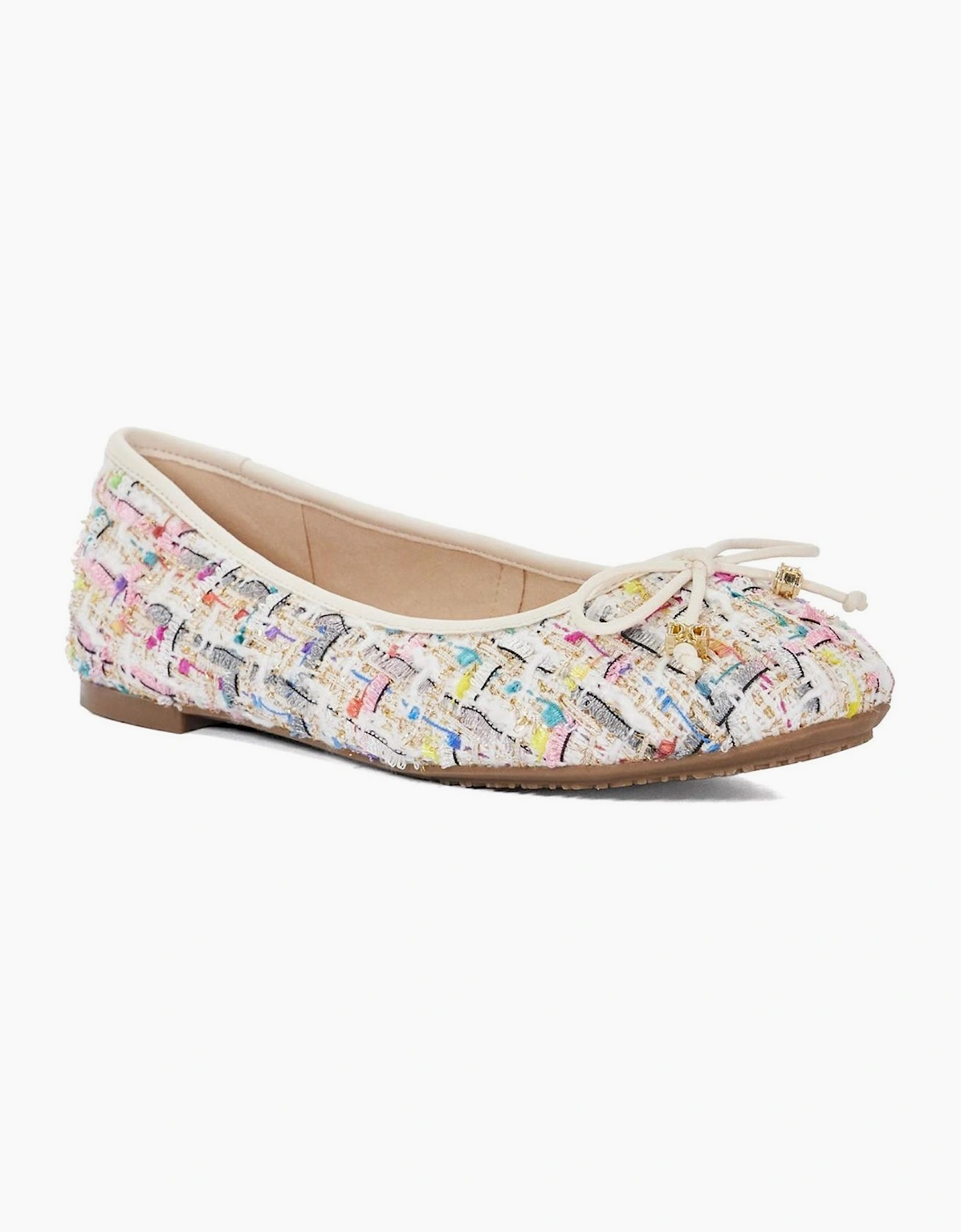 Lo Hallo Textured Flats Pumps