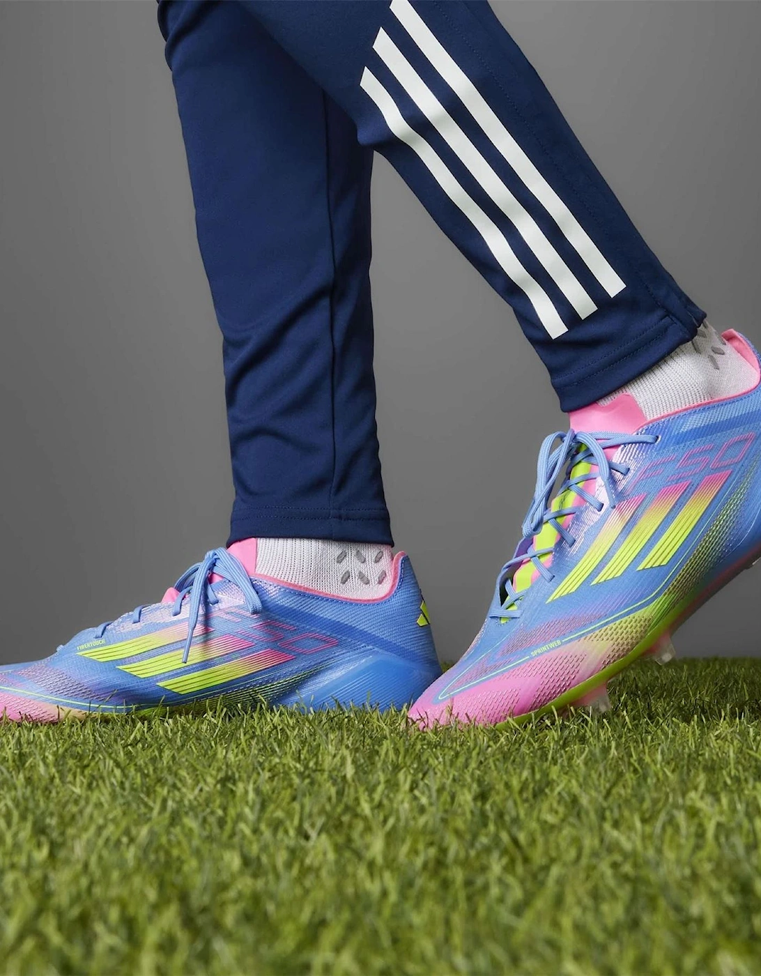 F50 Elite Firm Ground Low Top Sneakers