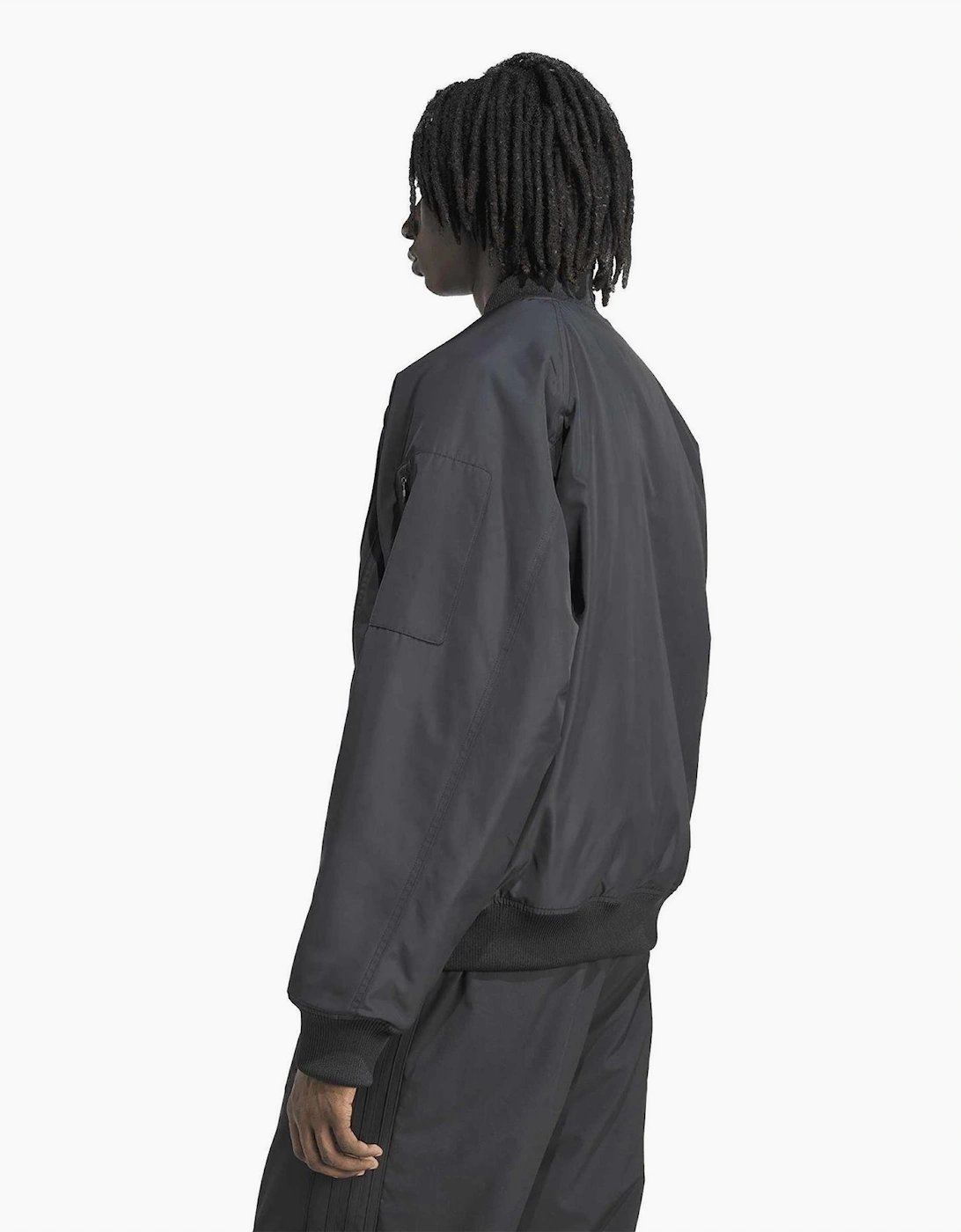 Teamgeist Solid Patterned Zipped Pocket Mock Neck Ribbed Cuff Bomber Jacket