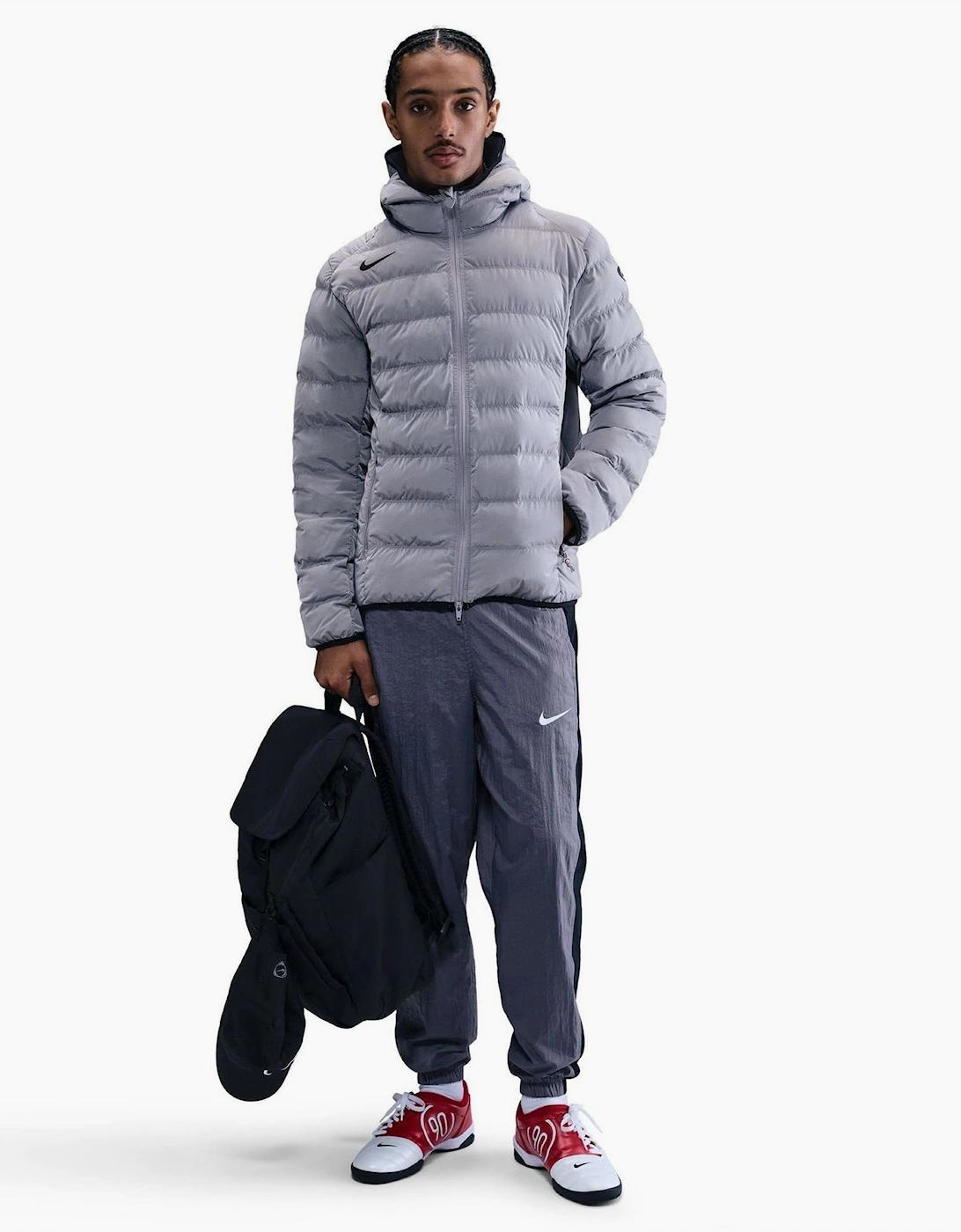 Solid Patterned Zipped Pocket Hooded Woven Cuff Puffer Jacket