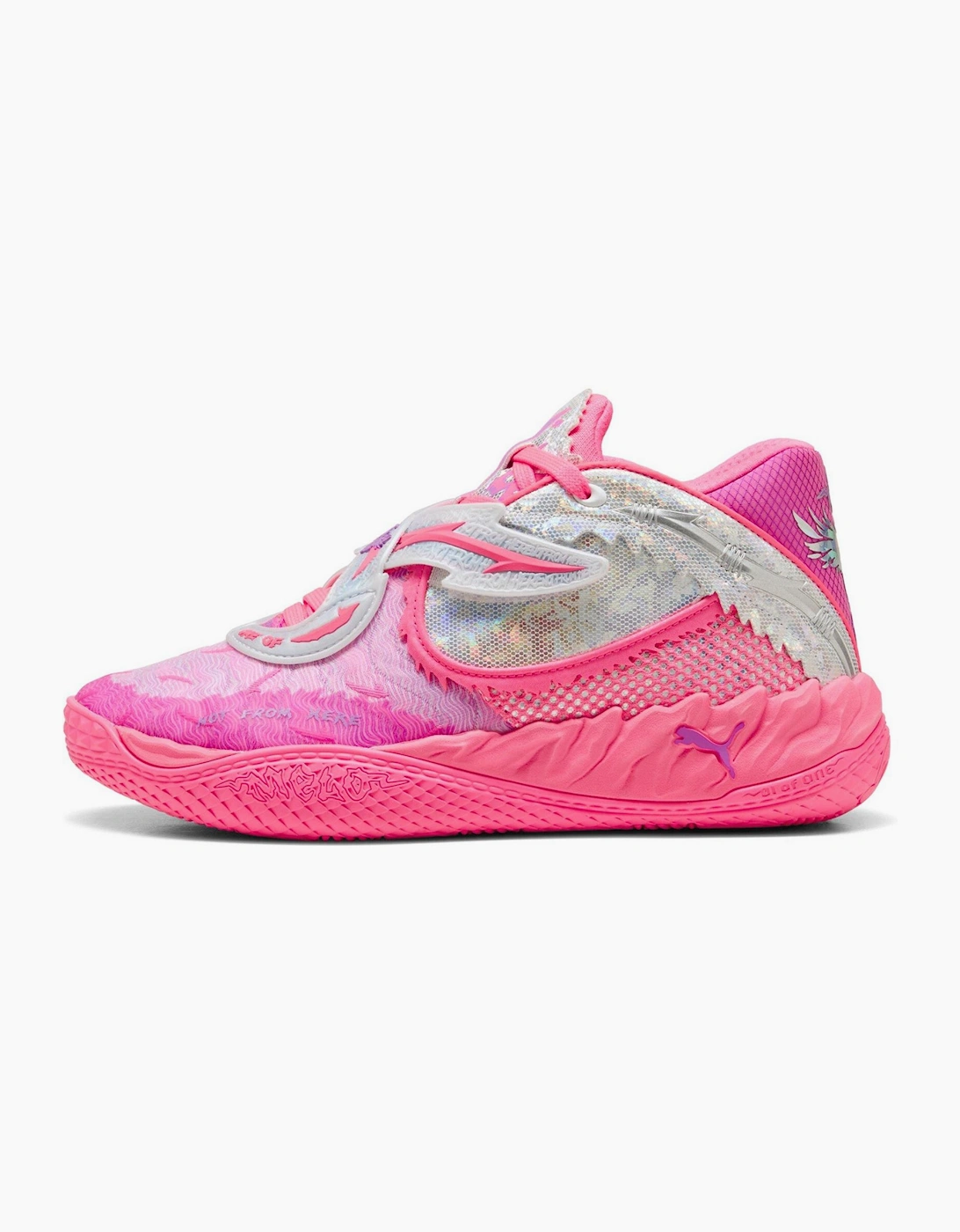 Mb.05 World Tour Basketball Trainers