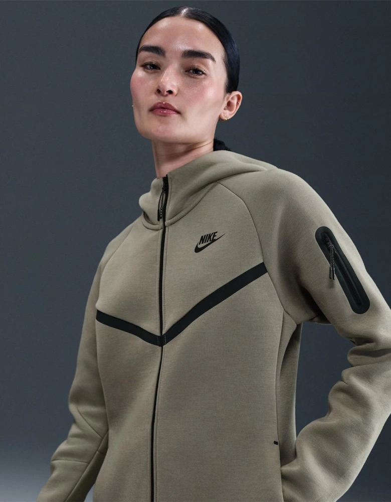 Tech Fleece Windrunner Womens