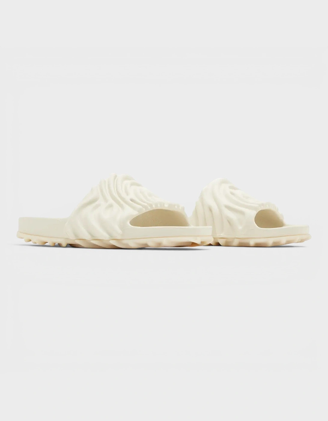 Salehe Bembury Pollex Slide Off White Parsnip
