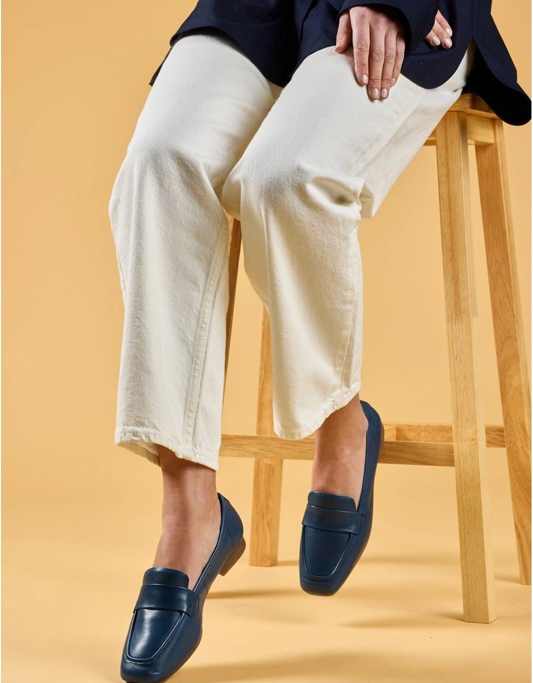 Hush Puppies Sutton Leather Women's Navy Loafers