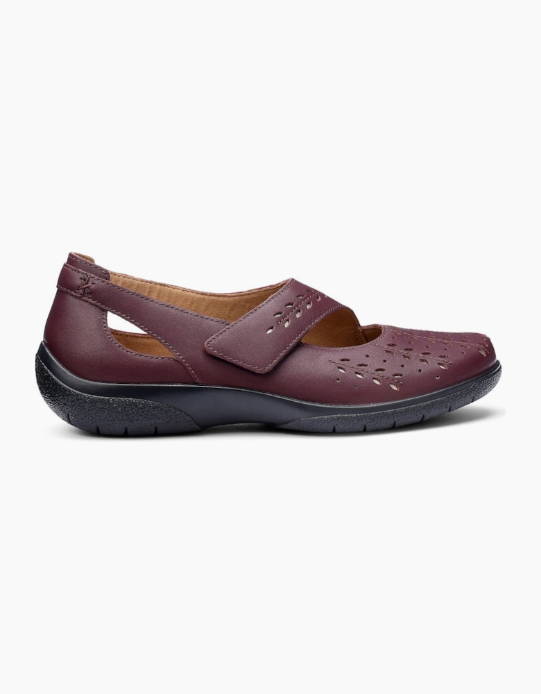 Daphne Womens Wide Mary Jane Shoes