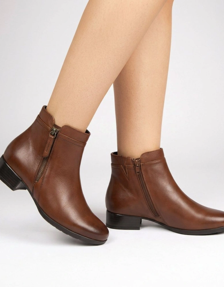 Briano Womens Ankle Boots