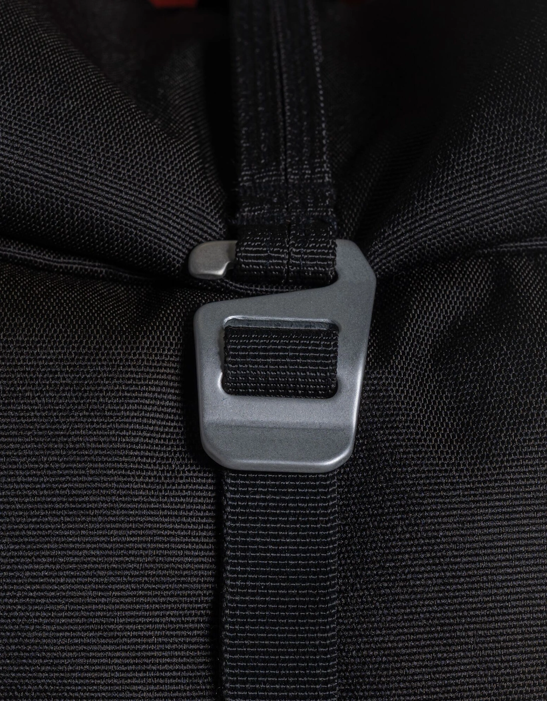 Craghoppers Classic Kiwi II Roll Top 20L Backpack