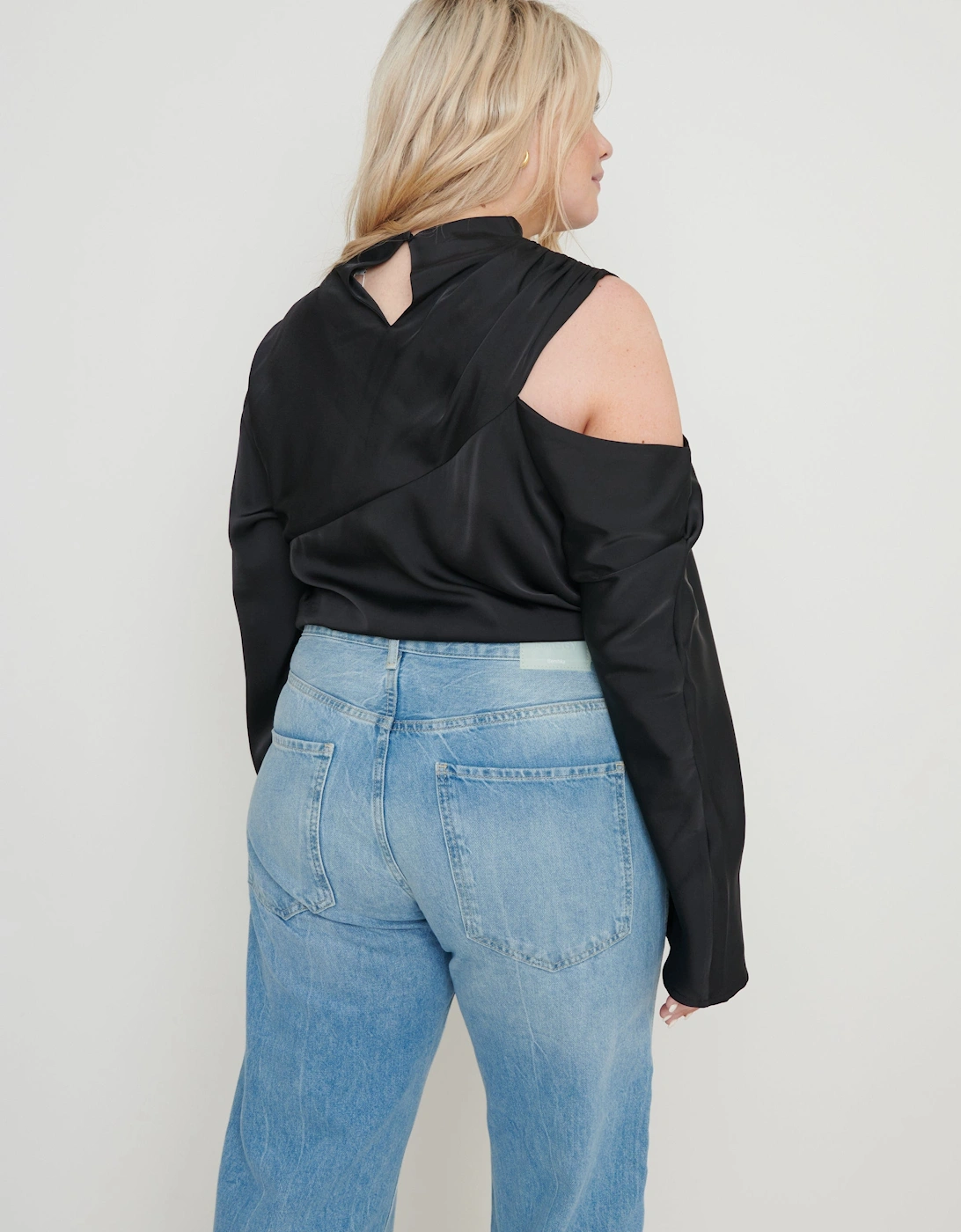 Jett Asymmetric Blouse - Black