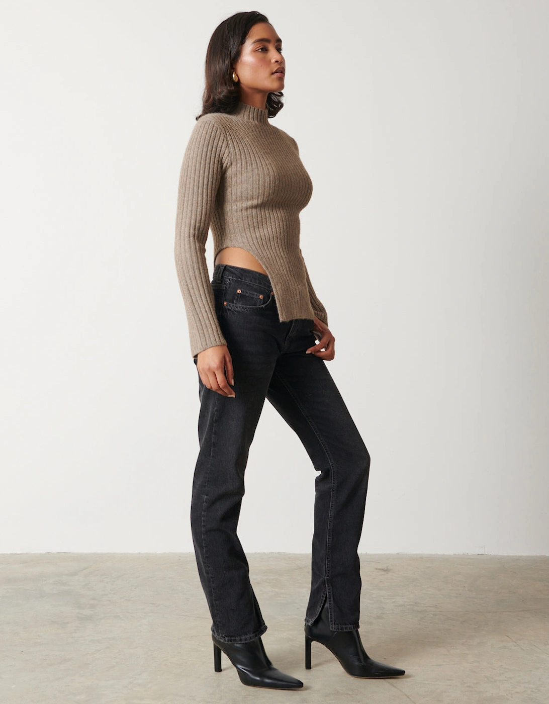 Charley Turtle Neck Asymmetric Hem Knit Top - Mushroom