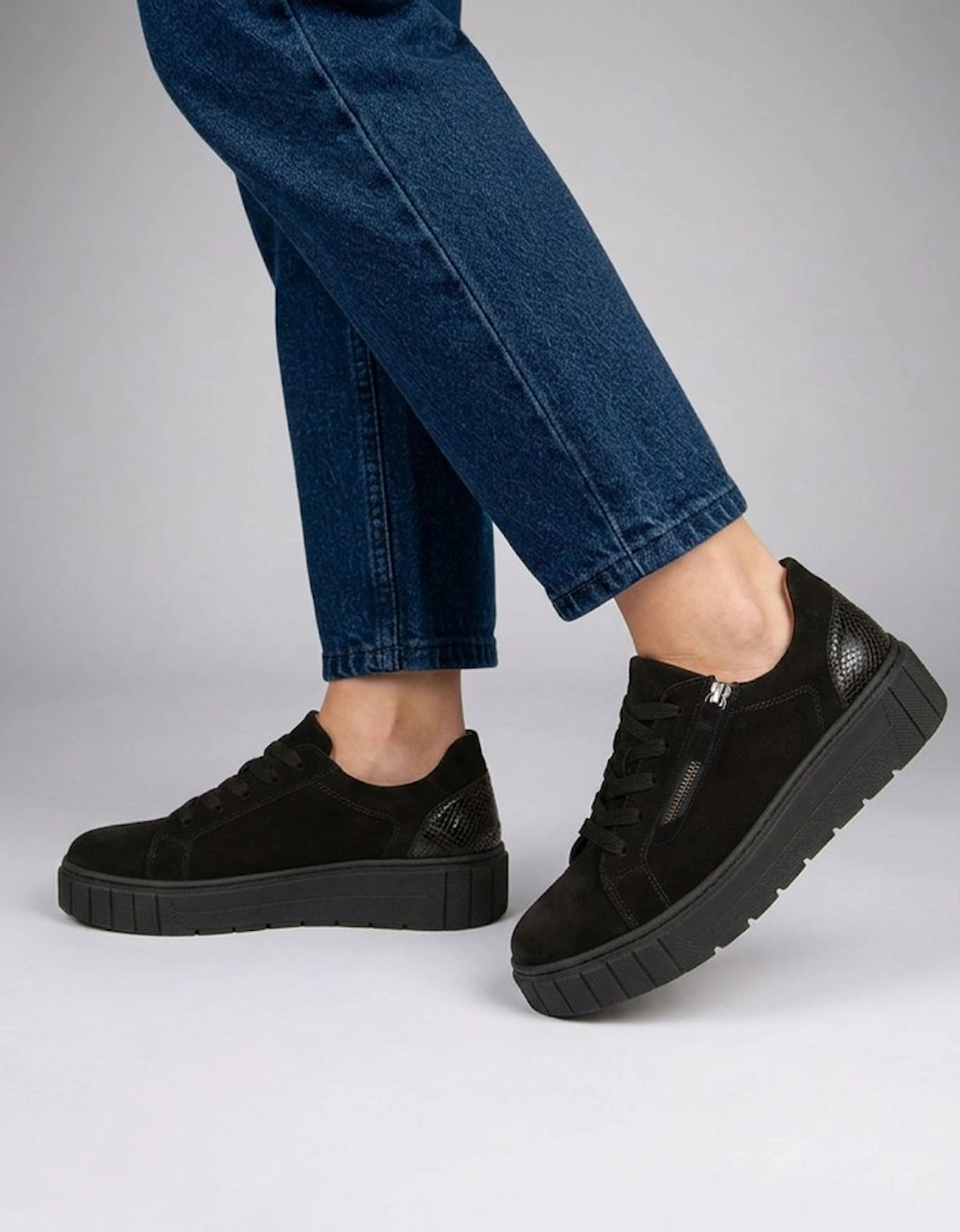 Ferry Womens Trainers