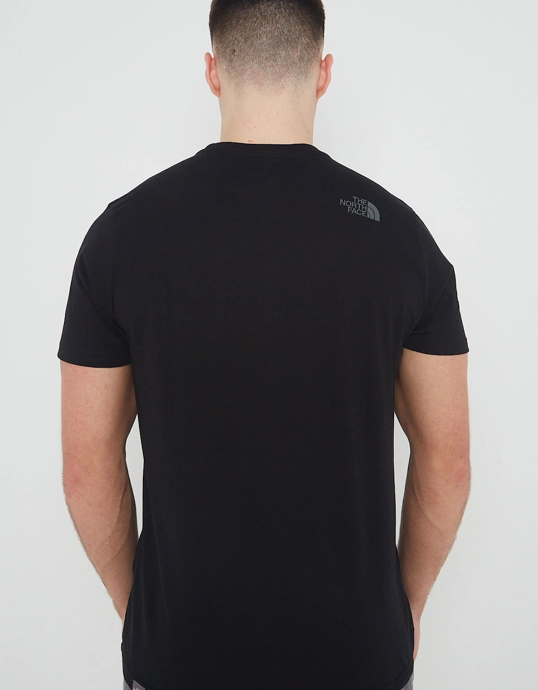 The North Face Mens Easy Tee Short Sleeve T-shirt in Black