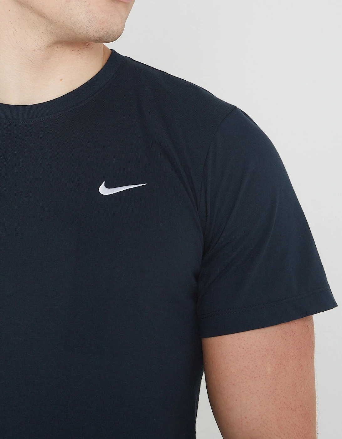 Nike Mens Embroidered Logo Swoosh T Shirt in Navy