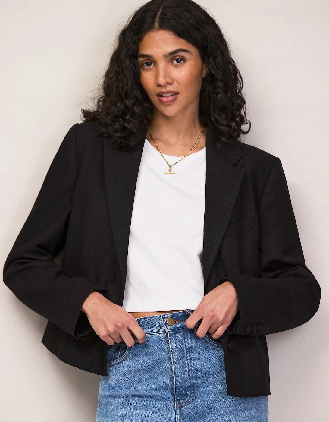 RO&ZO RO&ZO Women's Black Cropped Blazer