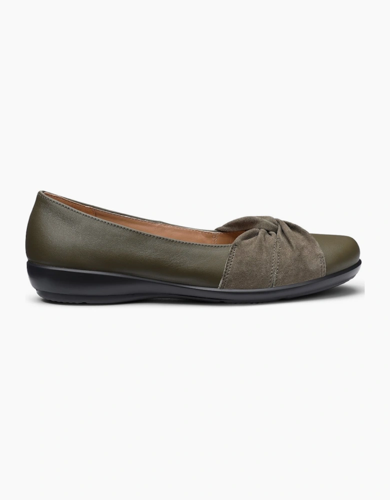Lark Womens Wide Fit Shoes