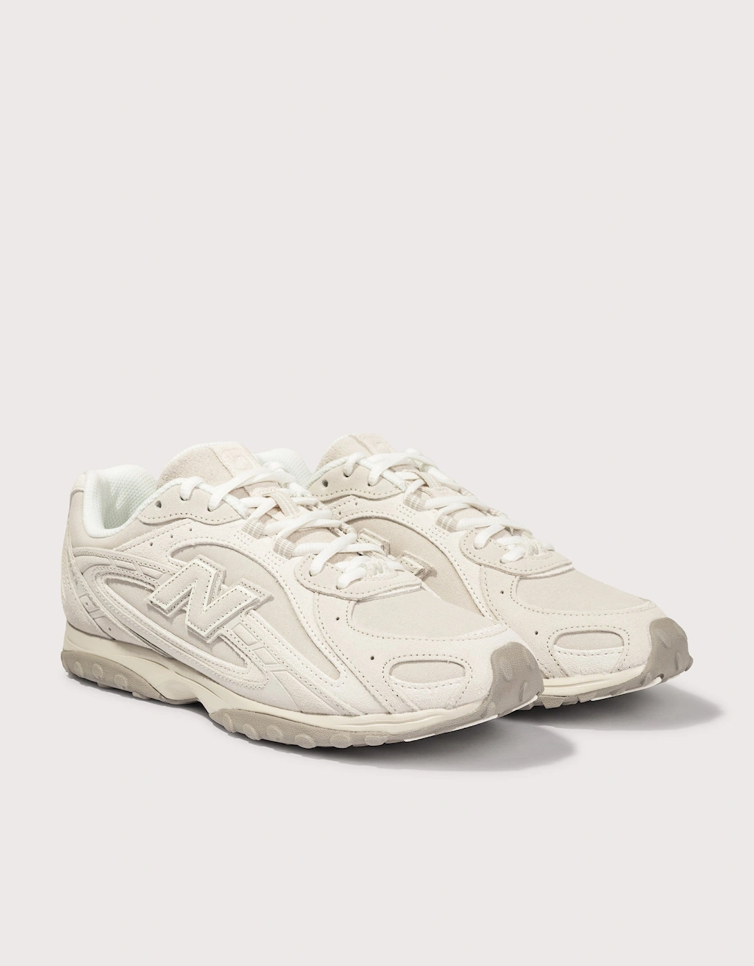 204L Sneakers