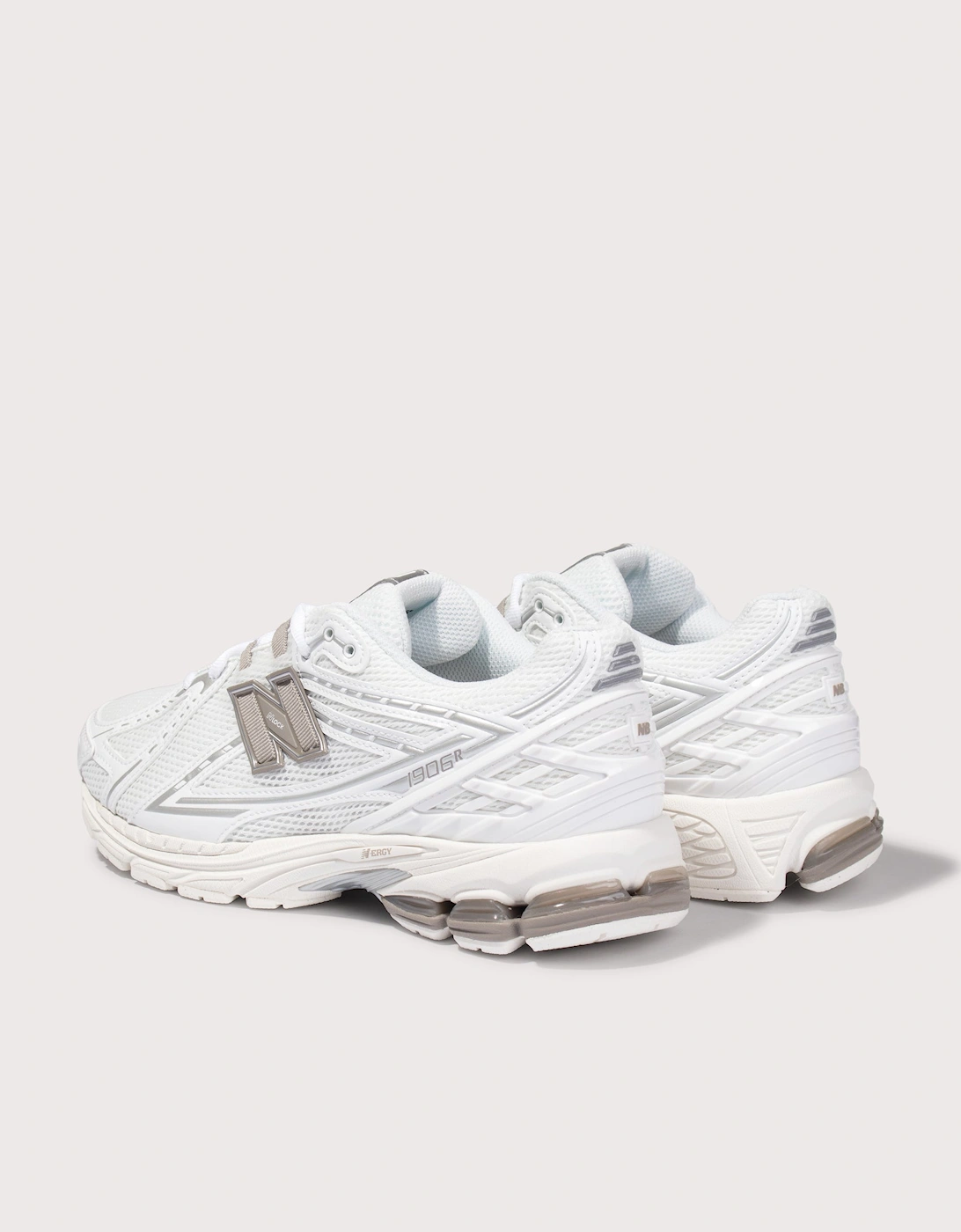 1906R Sneakers
