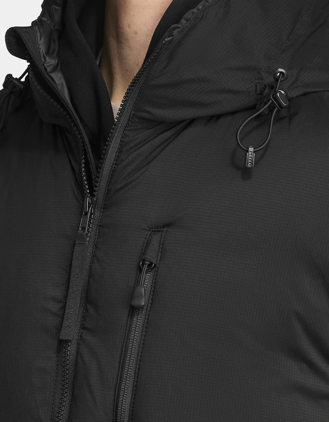 Lodge Hooded Jacket Black Disc
