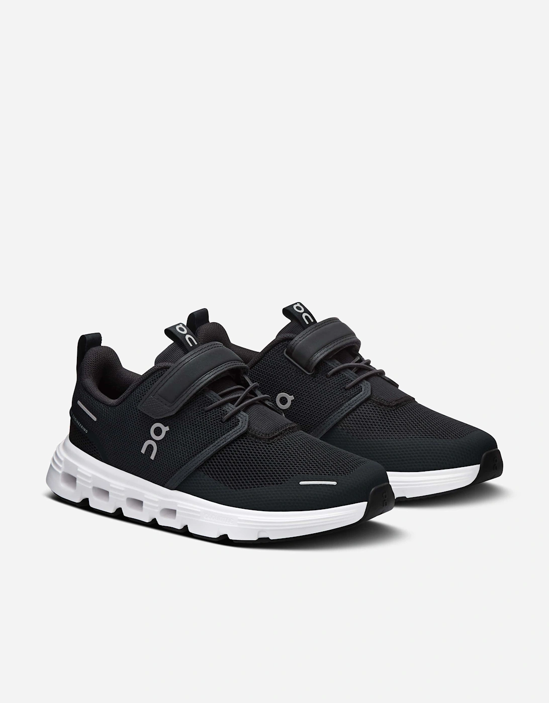 On Running Kids Cloud Play 2 Trainers in Black