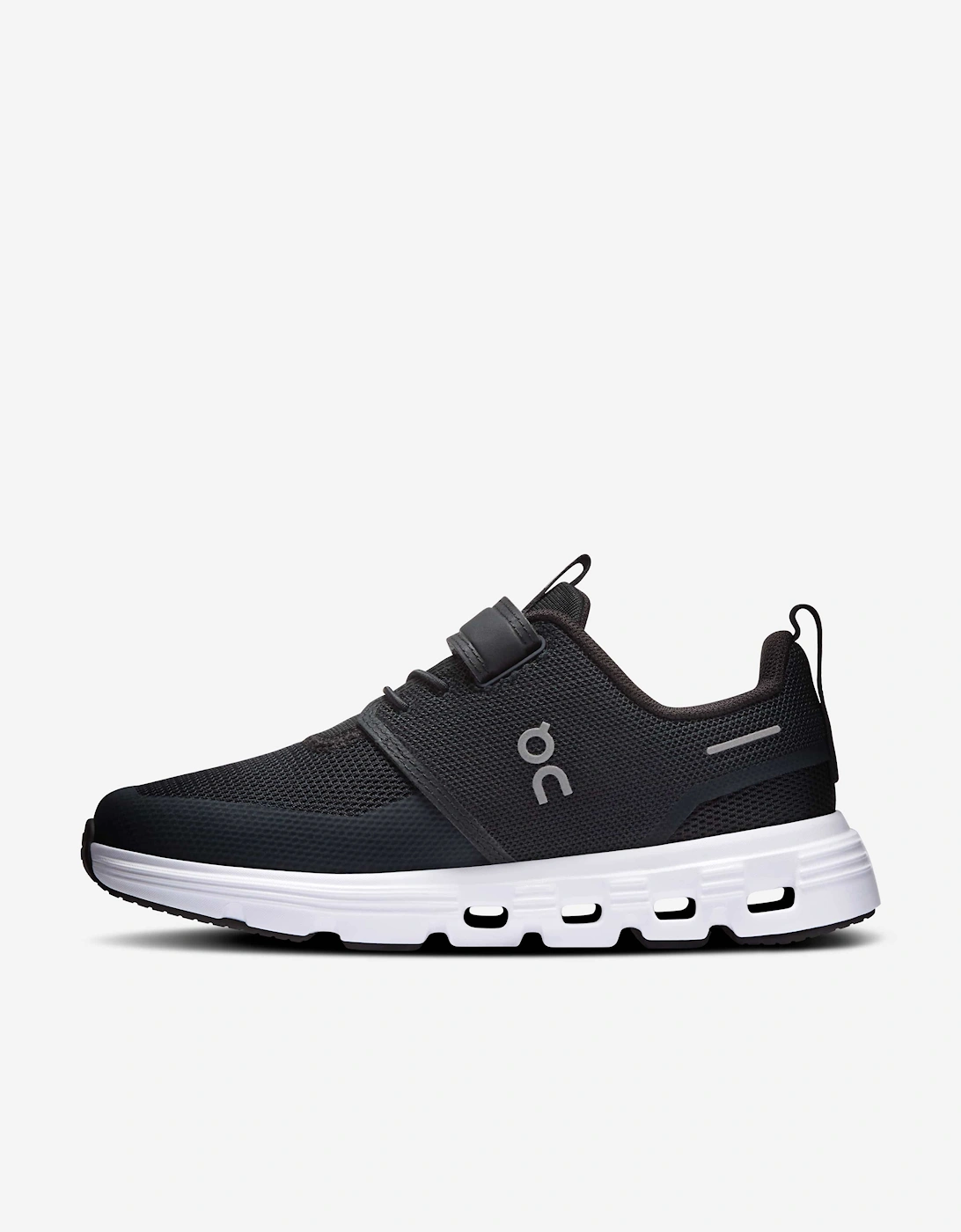 On Running Kids Cloud Play 2 Trainers in Black