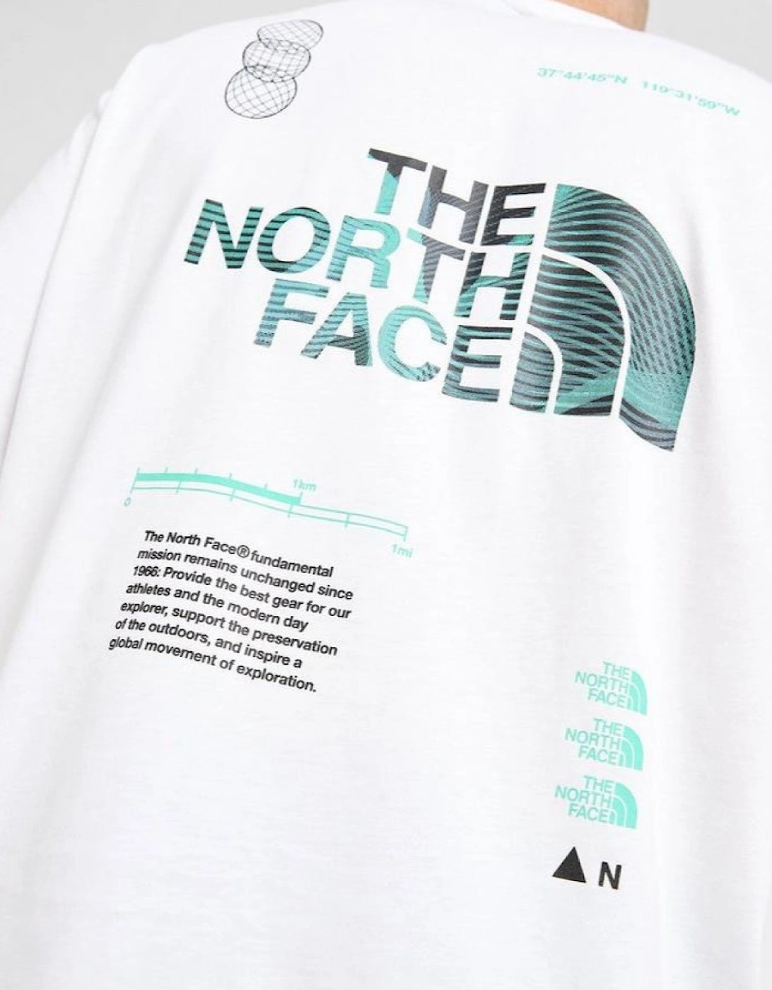 The North Face Mens Graphic Relaxed SS in White