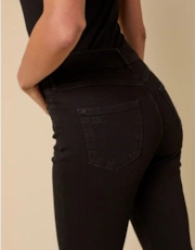 Thumbnail 2 of 4