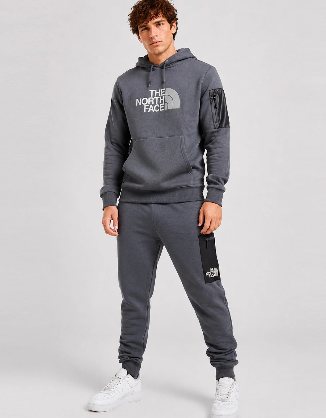 The North Face Mens Inc Bondi Pullover Tracksuit in Vanadis Grey