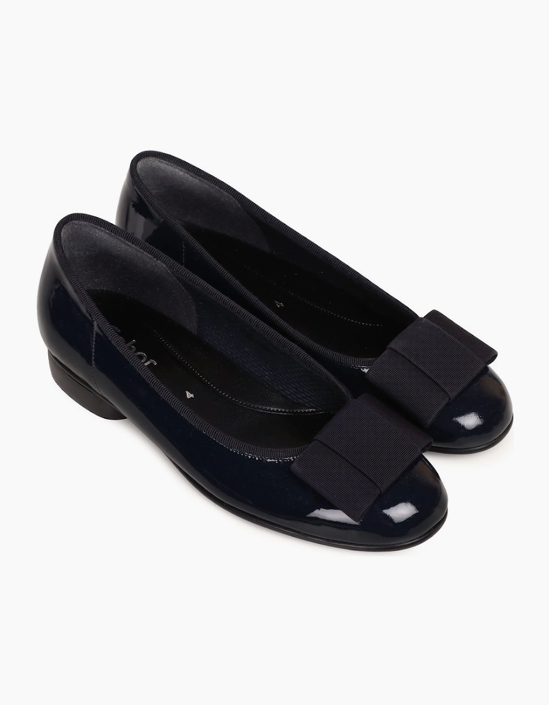 Assist Womens Bow Trim Ballerina Flats