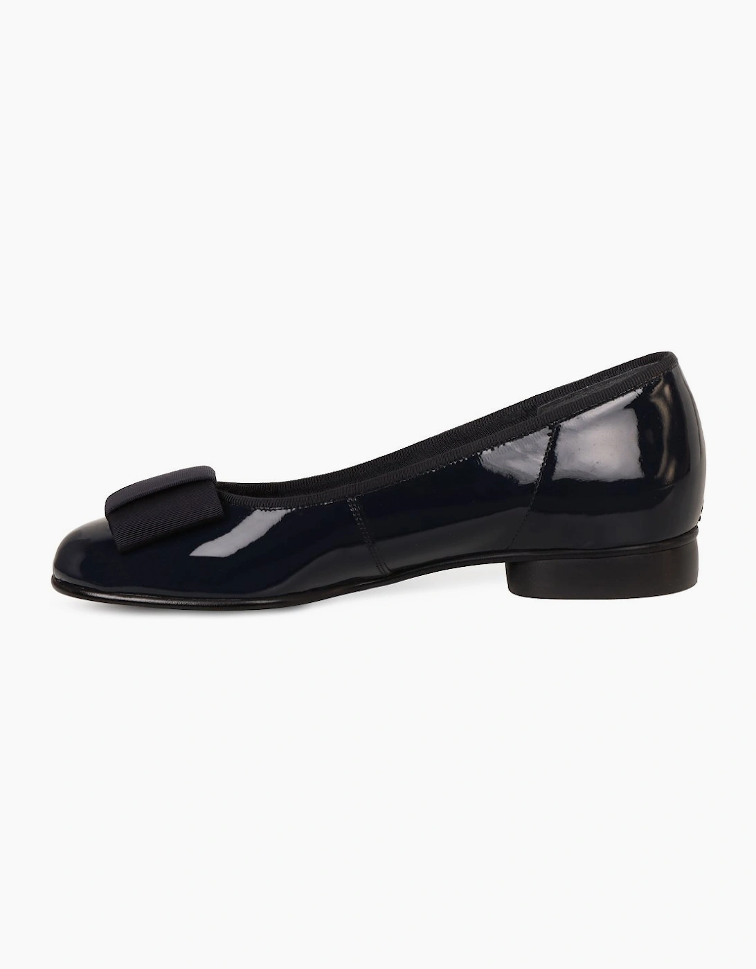 Assist Womens Bow Trim Ballerina Flats