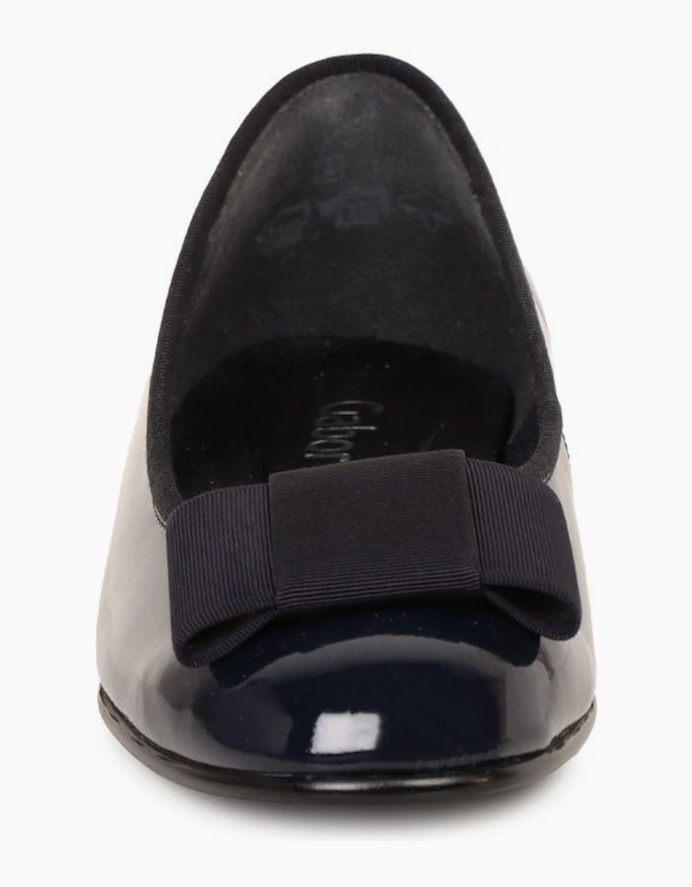 Assist Womens Bow Trim Ballerina Flats
