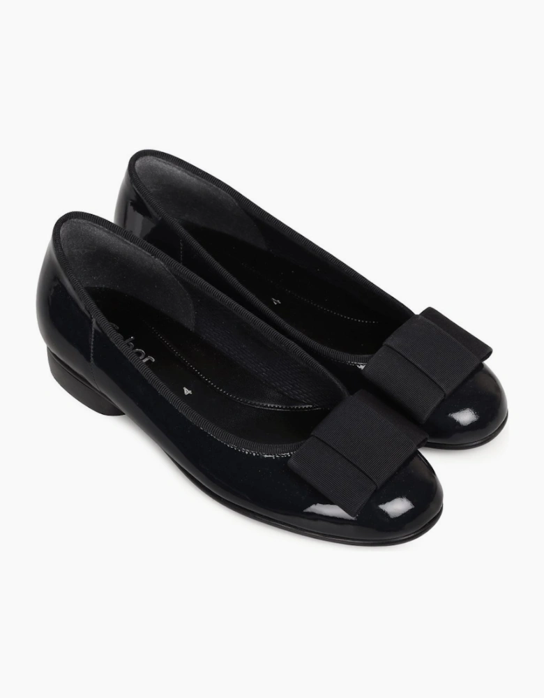 Assist Womens Bow Trim Ballerina Flats